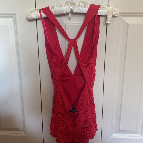 Le Chateau Ruched Top - Picture 2 of 2